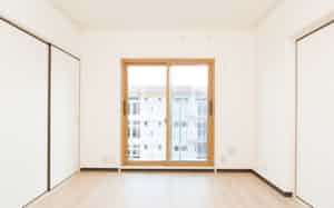 YKKAPは改装分野に力を入れる(同社が手掛けるマンションの窓改修イメージ) YKKAPは改装分野に力を入れる(同社が手掛けるマンションの窓改修イメージ)