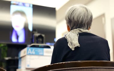 高齢期には困りごとが増えるが支援は不足している