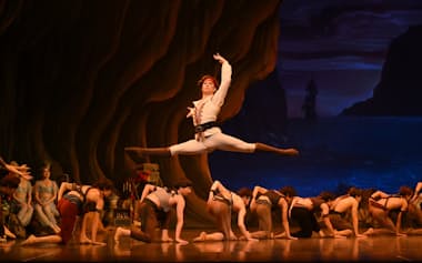 コンラッド役の水城卓哉=岡村昌夫(テス大阪)撮影