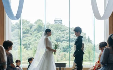 ホテルインディゴ犬山有楽苑では犬山城を背景に結婚式を挙げられる
