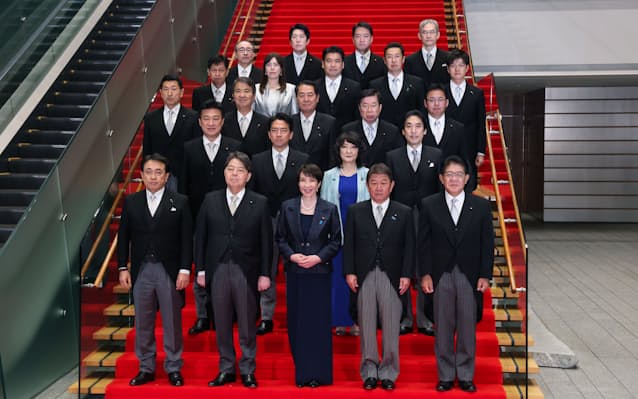 高市内閣、ライバル取り込み「挙党体制」を演出 女性は2人どまり - 日本経済新聞