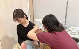 ワクチンに関与することは世界的に薬剤師の主要な役割の一つだ ワクチンに関与することは世界的に薬剤師の主要な役割の一つだ