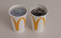 マクドナルドが導入するストロー不要でそのまま飲めるフタ㊨と従来のフタ㊧