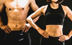 若さを保つには、脚だけではなく腹筋も鍛えるのが重要だ。腹筋を鍛えるのはハードルが高いと思う人もいるかもしれないが、大丈夫。腹筋を簡単に鍛えられるトレーニング法を紹介する(写真=PIXTA) 若さを保つには、脚だけではなく腹筋も鍛えるのが重要だ。腹筋を鍛えるのはハードルが高いと思う人もいるかもしれないが、大丈夫。腹筋を簡単に鍛えられるトレーニング法を紹介する(写真=PIXTA)