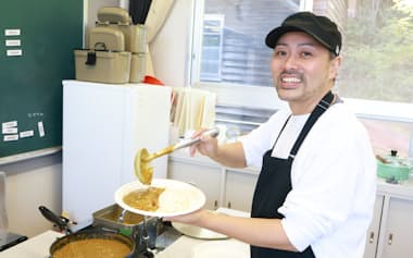 EAT&ART TARO氏は2025年の瀬戸芸で作品としてカレーを提供