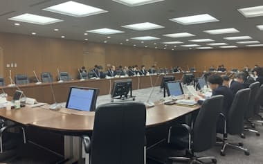 サステナビリティー情報の開示と保証についての金融審議会の作業部会が開催された(10月30日、金融庁内)