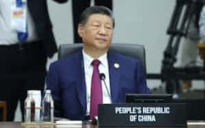 APEC首脳会議に出席した中国の習近平国家主席(31日、韓国・慶州)=AP APEC首脳会議に出席した中国の習近平国家主席(31日、韓国・慶州)=AP