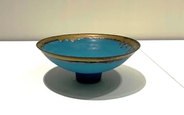 青釉鉢(1980年ごろ、井内コレクション、国立工芸館寄託)