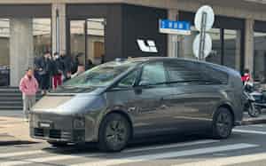 理想汽車のEV「MEGA」(2024年、中国・上海市) 理想汽車のEV「MEGA」(2024年、中国・上海市)
