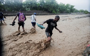 ハイチでは少なくとも30人の死亡が報告されている(30日)=ロイター