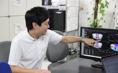 支援ソフトの説明をするアイラトの角谷代表