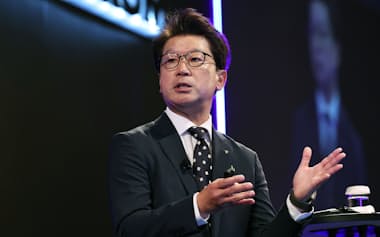 講演するピジョンの矢野亮社長(4日、東京都千代田区)