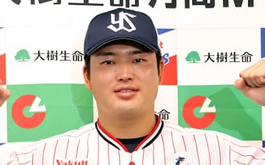 月間MVPを受賞したヤクルトの村上(2025年9月10日、神宮)=共同
