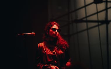 初来日ライブを行ったアルージ・アフタブ=cherry chill will.撮影