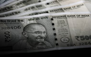 対ドルのインドルピー相場は1ドル=88.8ルピーが防衛ラインとして意識されている