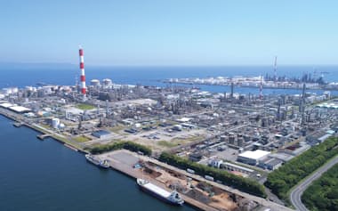 クラサスケミカルの大分コンビナート(大分市)