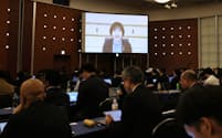 UAゼンセンの政策フォーラムで、ビデオメッセージであいさつする永島智子会長(6日、東京都文京区)