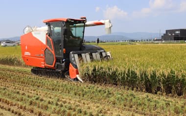 坂井担い手ネットワークは規模の大きい農業法人を中心に協力する関係をつくり、スマート農機の共同利用なども手掛ける