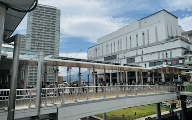 小田急が海老名駅前の複合施設やタワーマンションの開発を手掛けた(神奈川県海老名市)