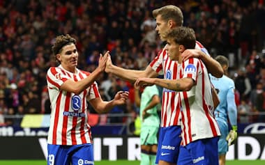 8日、マドリードで開かれたアトレティコ・マドリードの試合=ロイター