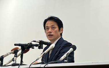 宮沢氏は「県政を県民の手に取り戻す」と話した(11日、長崎県庁)