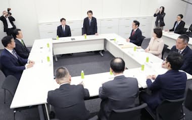 副首都構想の推進に向けた自民党と日本維新の会による初会合(11日午後、国会)=共同