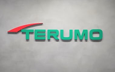 テルモの今期業績は買収関連費用が利益を圧迫する