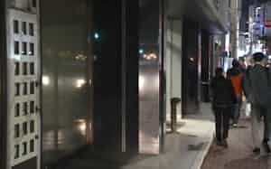 タイ人少女が働かされていたとされる個室マッサージ店が入るビル=10日午後、東京都文京区 タイ人少女が働かされていたとされる個室マッサージ店が入るビル=10日午後、東京都文京区