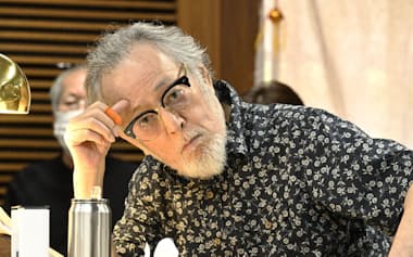 演出する舞台の稽古を見る仲代達矢さん=2023年10月、東京都世田谷区