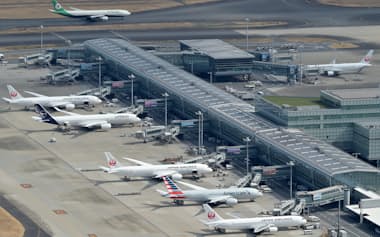 羽田空港第3ターミナルに並ぶ旅客機
