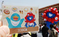 万博来場者の人気を集めた「大阪・関西万博 記念ICOCA」(4月、大阪市此花区)