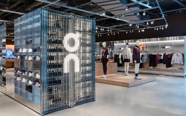 スイスの「On」が2024年に米シカゴに開いた旗艦店=企業提供