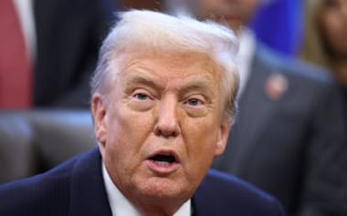 トランプ米大統領の政策運営に対する支持も低下傾向に(10日、米首都ワシントン)=ロイター