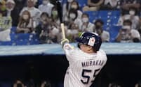 2022年10月、シーズン最終戦で56号本塁打を放ったヤクルト・村上宗隆内野手=共同