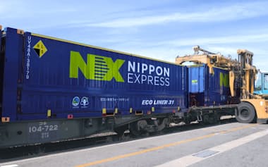 日本通運のコンテナ