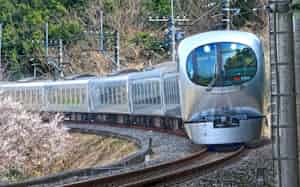 西武鉄道の001系電車、特急「Laview(ラビュー)」 西武鉄道の001系電車、特急「Laview(ラビュー)」