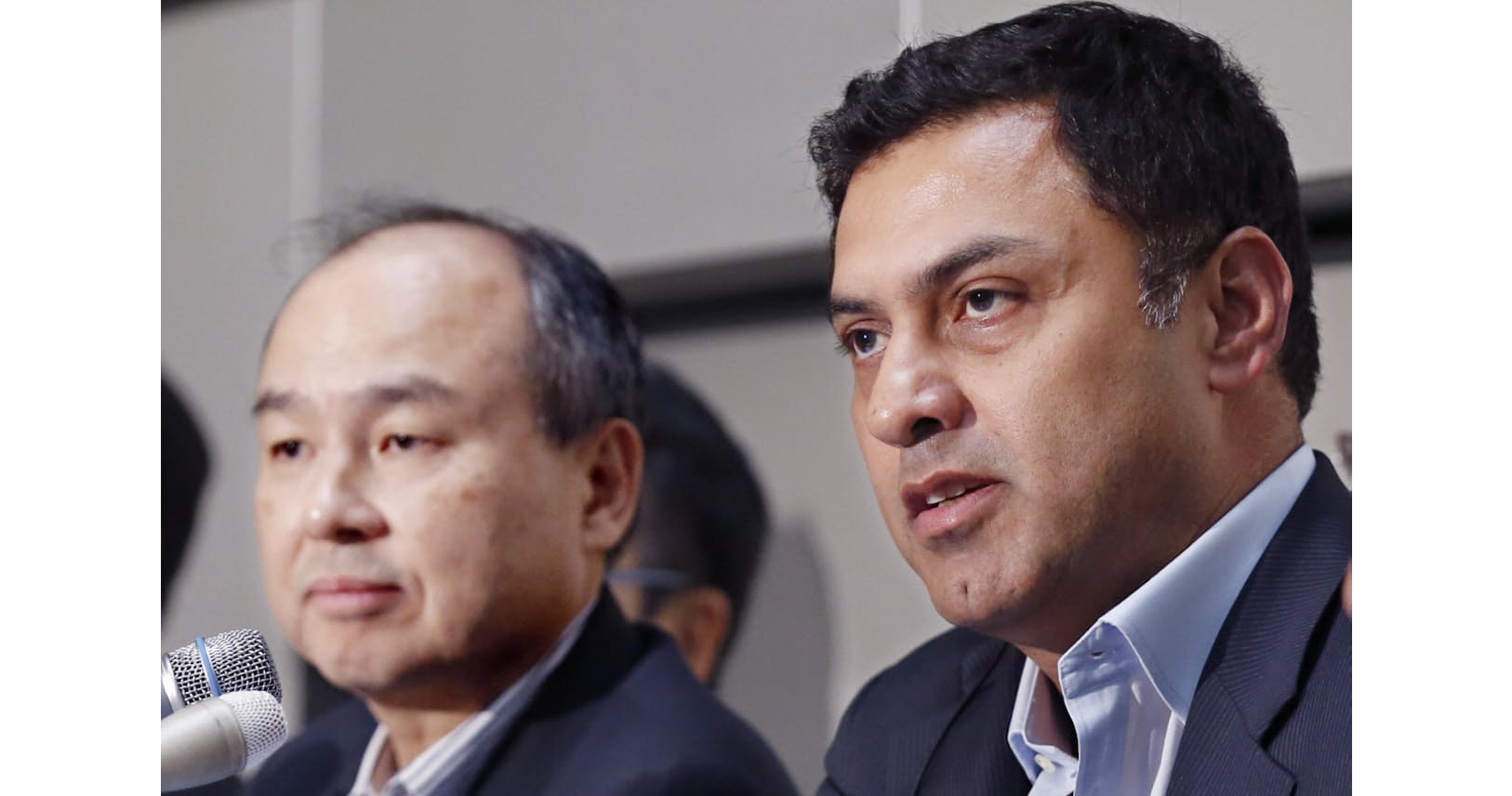 孫正義氏の 後継者 退場 2人の戦略にズレ Nikkei Style 孫正義氏の 後継者 退場 2人の戦略にズレ Nikkei Style