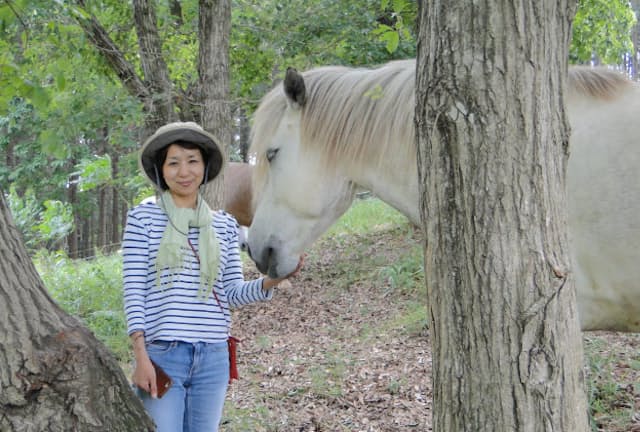 馬を使った企業研修を主催するコース代表の小日向素子さん