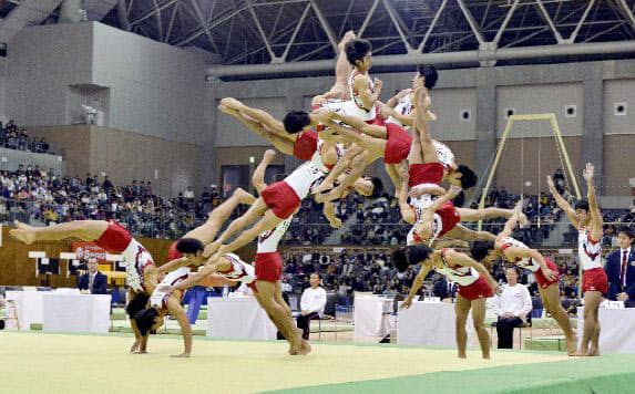 白井 超ひねり も自動採点 体操 目視限界への挑戦 日本経済新聞