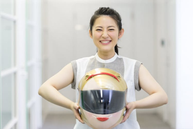 福田彩乃 大好きな車とシュレッダー 共通点は Nikkei Style 福田彩乃 大好きな車とシュレッダー 共通点は Nikkei Style