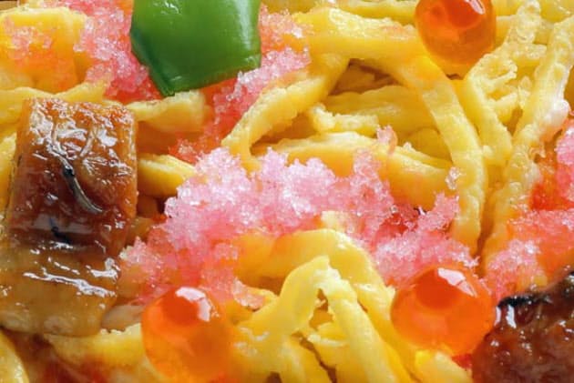 海鮮ばらちらし寿司 刺身のせちらしとばらの融合 Nikkei Style 海鮮ばらちらし寿司 刺身のせちらしとばらの融合 Nikkei Style