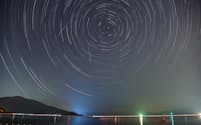 2015年のペルセウス座流星群。今年は今月の12、13日に見ごろを迎える（PIXTA）