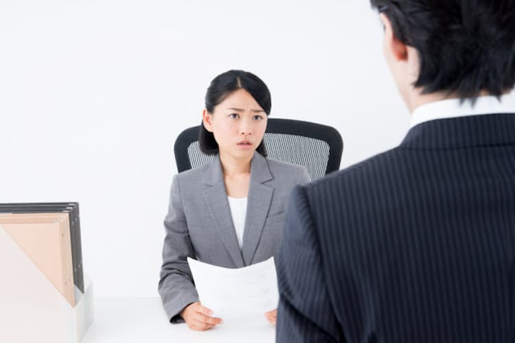 ネガティブなことを伝えるときのビジネスマナー Nikkei Style ネガティブなことを伝えるときのビジネスマナー Nikkei Style