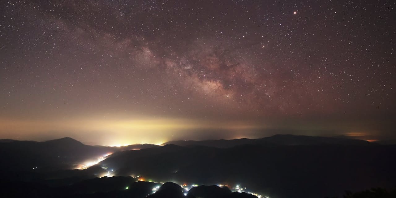 倍率が高すぎるとダメ 双眼鏡 天体望遠鏡選びのツボ Mono Trendy Nikkei Style
