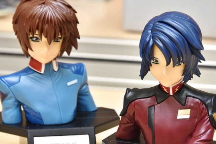 米粒大の部品に4色流し込み プラモ変える凄い技術 Nikkei Style 米粒大の部品に4色流し込み プラモ変える凄い技術 Nikkei Style