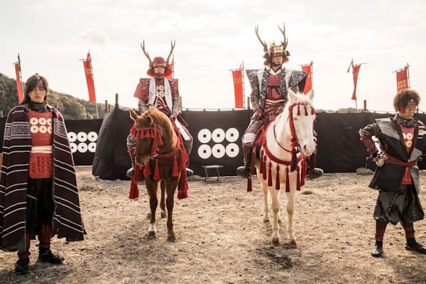 真田が伊達政宗を抜く 真田丸が変える歴史グッズ事情 Nikkei Style 真田が伊達政宗を抜く 真田丸が変える歴史グッズ事情 Nikkei Style