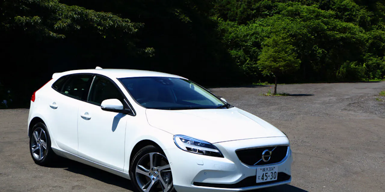 ボルボv40 マイナーチェンジで70万円値上げの真相 Nikkei Style ボルボv40 マイナーチェンジで70万円値上げの真相 Nikkei Style