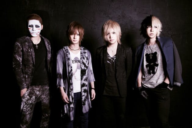 ゴールデンボンバー 笑われてナンボ の美意識 Nikkei Style ゴールデンボンバー 笑われてナンボ の美意識 Nikkei Style