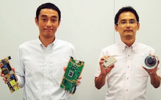 PS4の開発を担当するSIE ハードウェアエンジニアリング&オペレーション本部 ハードウェア設計部門 部門長の赤澤亨氏（左）と同社 ハードウェア設計部門 メカ設計部 部長の鳳康宏氏（右）