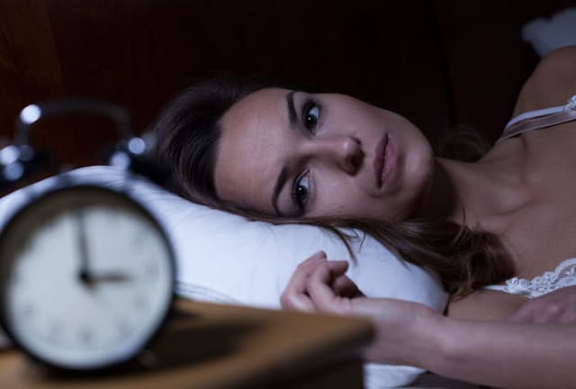 眠れないのはあなたのせいではない。2つの生体リズムを押さえ、睡眠の技術さえ習得すれば、多くの人は眠れる（c）sKatarzyna BiaAasiewicz 123-rf